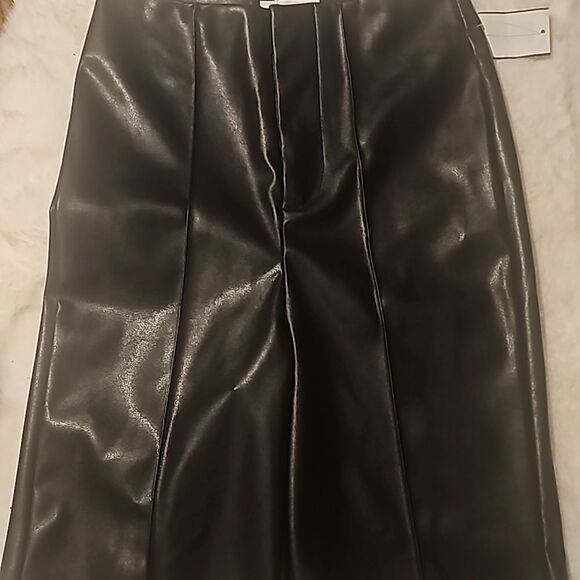 NWT Good American Leather Bike shorts - Picture 2 of 4